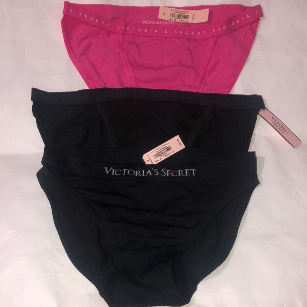 Victoria secrets underwear brand new with tag! Size xs small